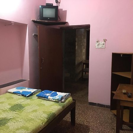 Hill View Guest House Anjuna Buitenkant foto