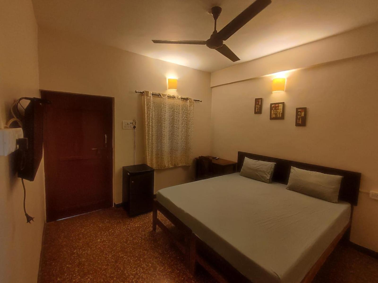 Hill View Guest House Anjuna Buitenkant foto