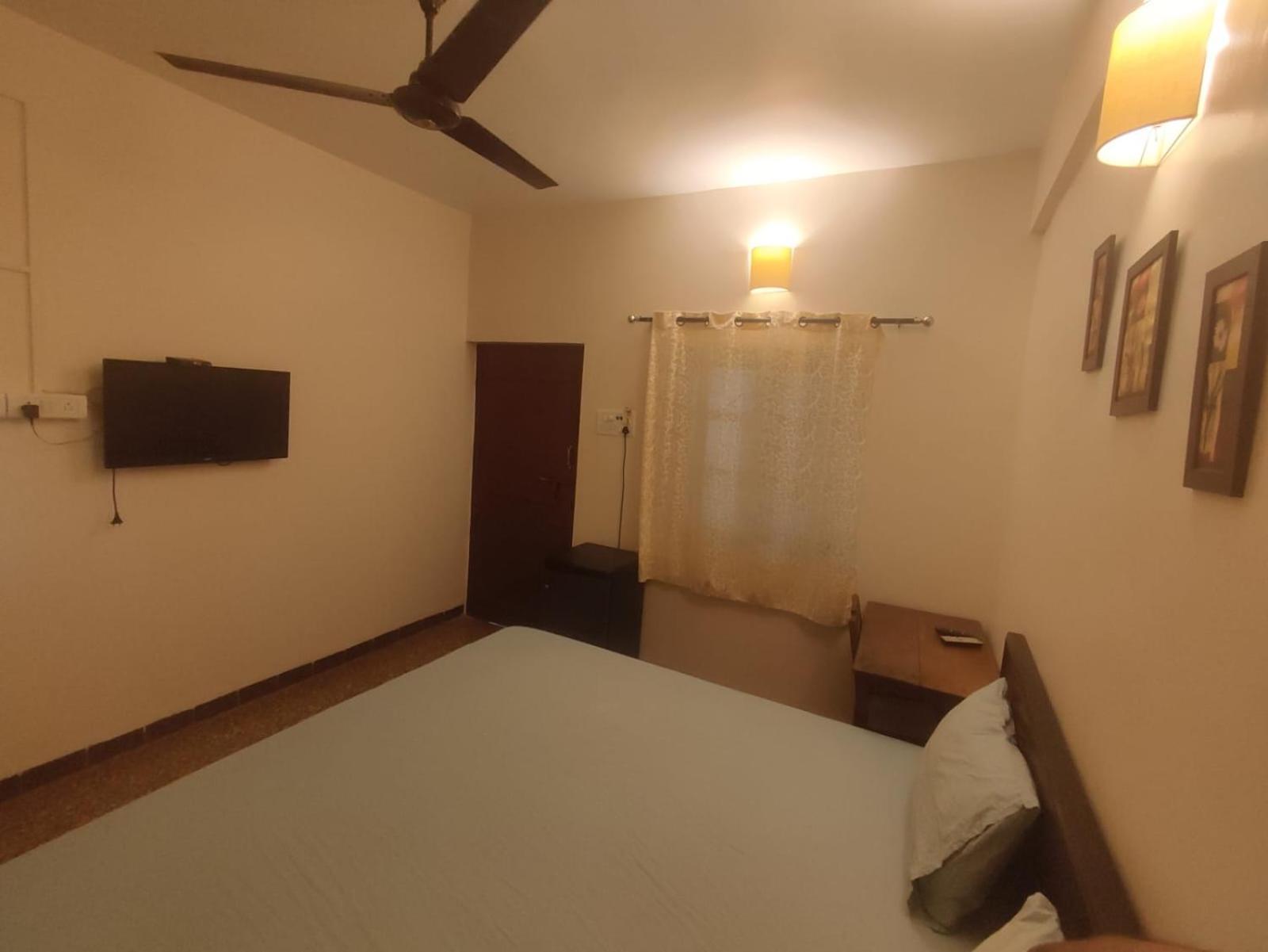 Hill View Guest House Anjuna Buitenkant foto